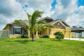 4 Mi to Golf Gem with Pool and Lanai in Cape Coral